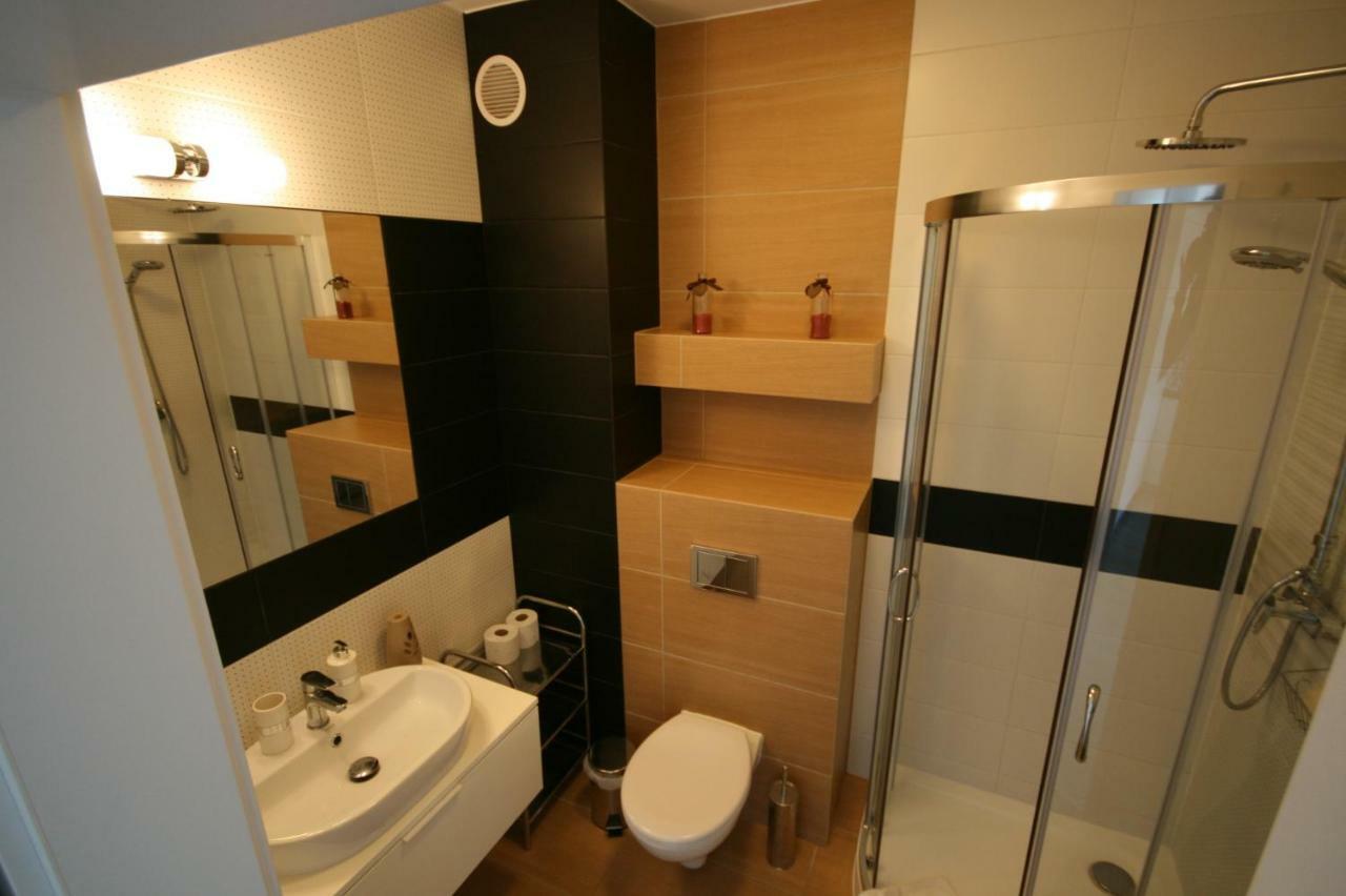 Grey & White Pogodne Apartman Kołobrzeg Kültér fotó